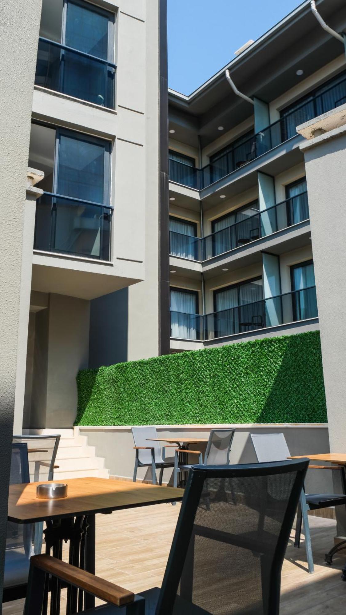 Myway Deluxe Alsancak Esmirna Exterior foto